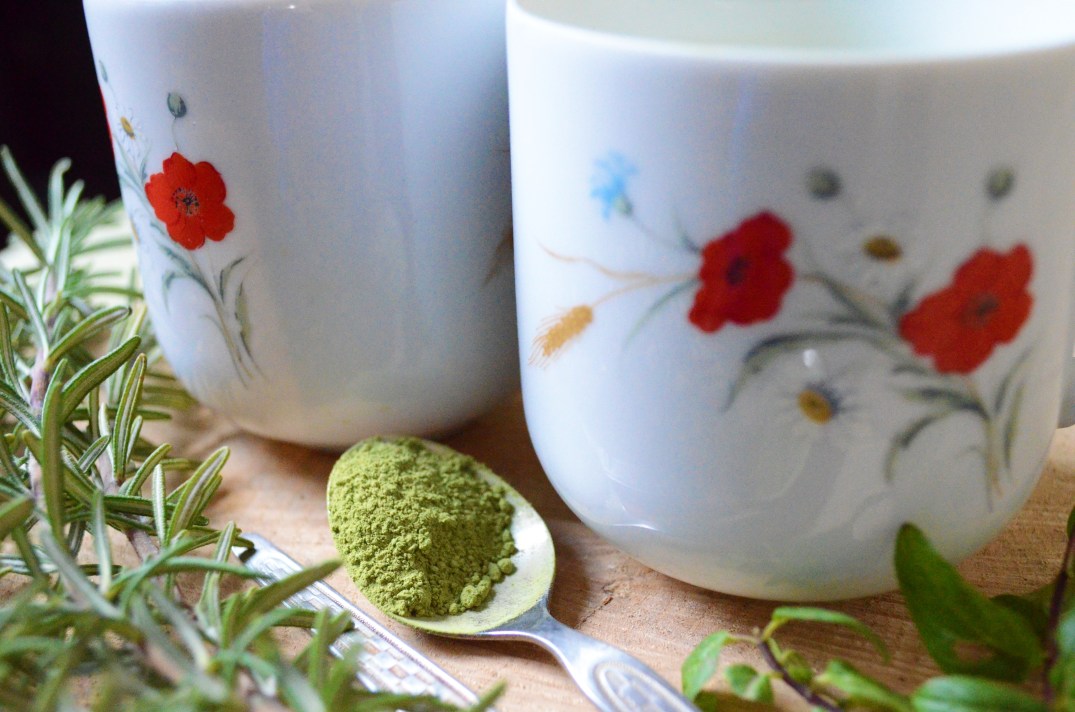 matcha latte for two and matcha powder