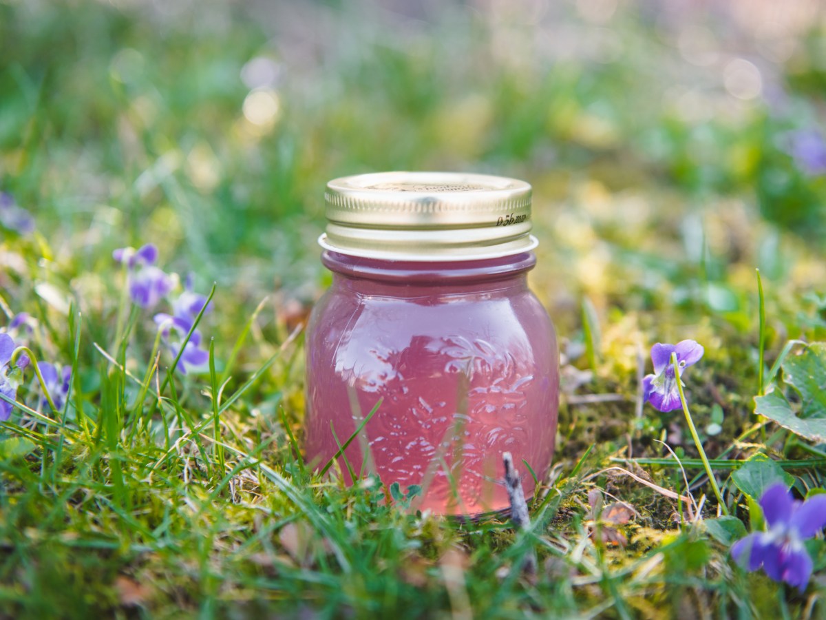 Cukormentes ibolyaszirup nyers mézzel + ibolya&nbsp;limonádé